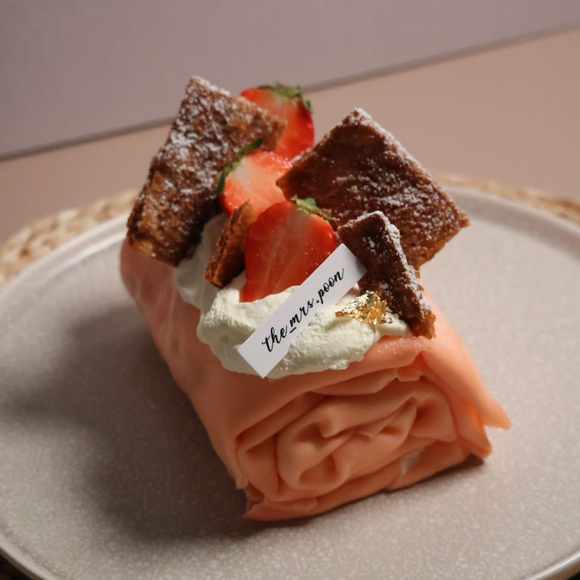 夫人法式甜品店 | The Mrs. Poon - Napoleon Towel Cake Roll